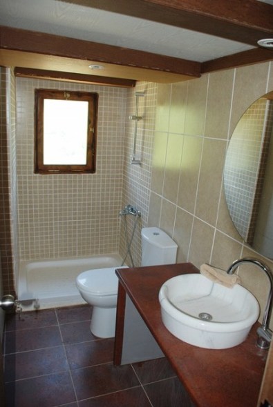 guest-house-bathroom